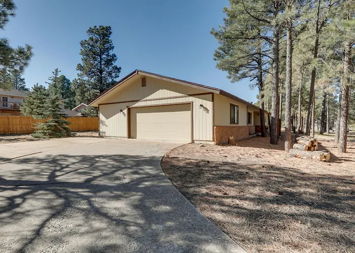 Country Club 18 Mi To Arizona Snowbowl! Holiday home *